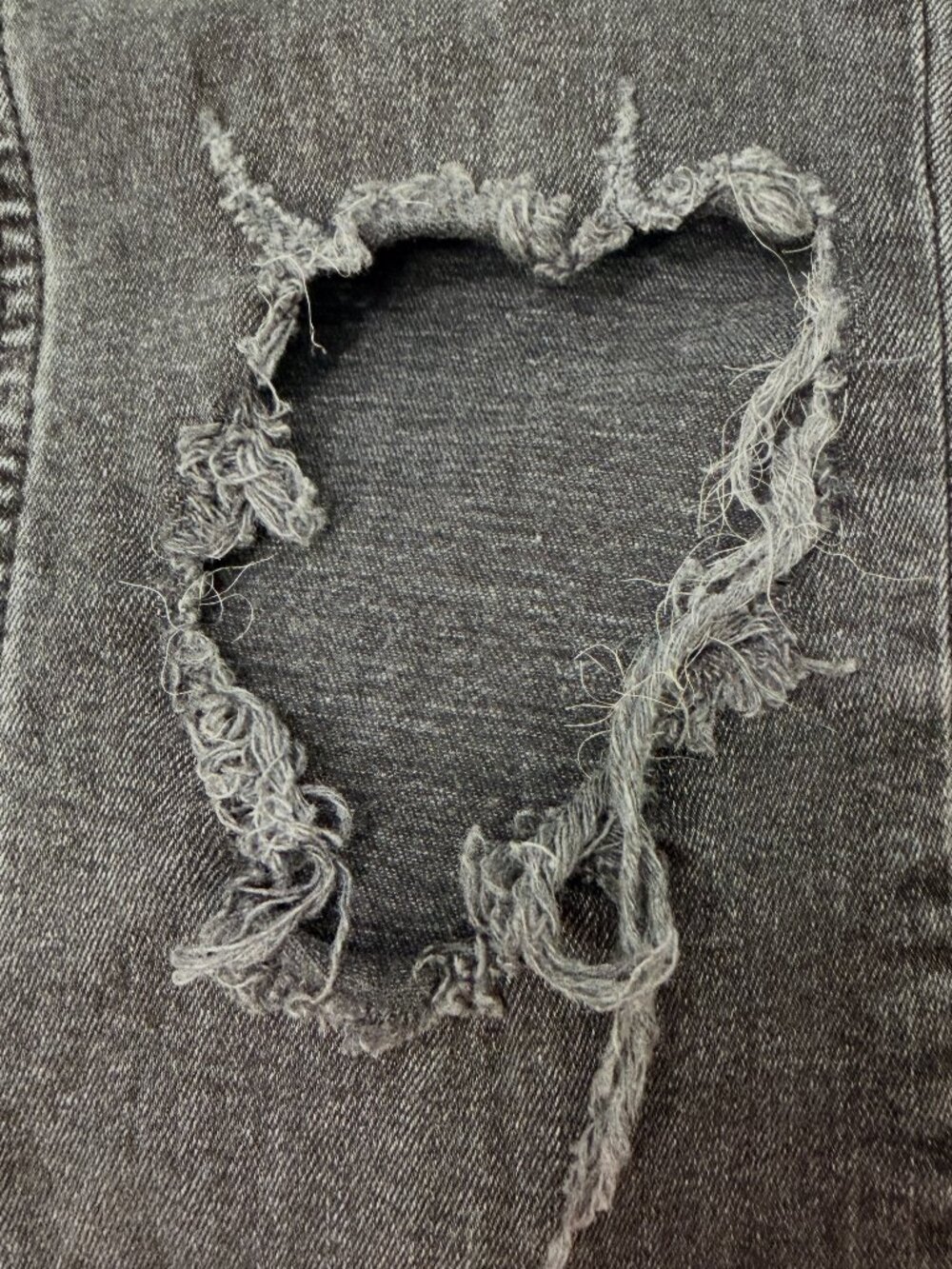 Free People "Destroyed" Black Wash Skinny Jeans - Size 27/US Size 4 - Excellent - Picture 6 of 12